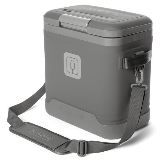 magpack-18-can-r6 magpack_18_graphite_front_strap.png